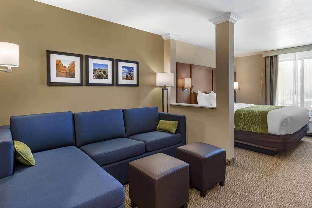 Comfort Suites Albuquerque Airport Bilik gambar
